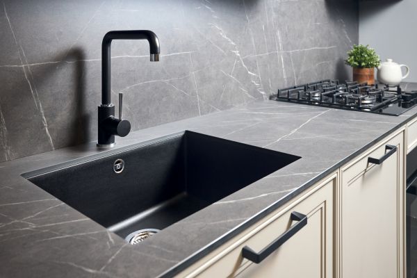 Cost of Kitchen Sink Replacement in Valencia