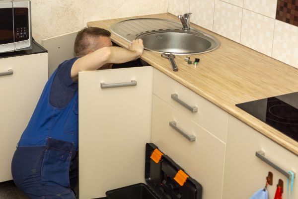 Cost of Kitchen Sink Plumbing in Valencia