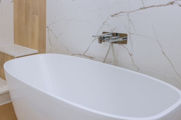 Cost of Bathtub Faucet Installation in Valencia