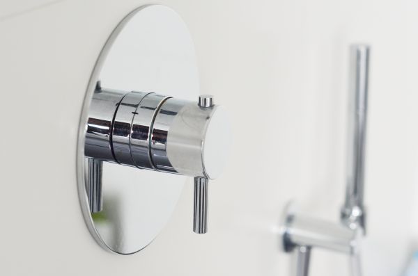 Cost of Shower Knob Replacement in Valencia