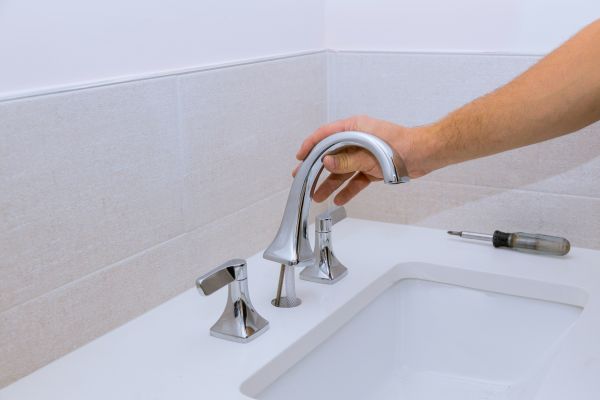 Cost of Bathroom Faucet Repair in Valencia