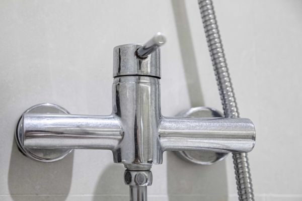 Cost of Shower Lever Repair in Valencia