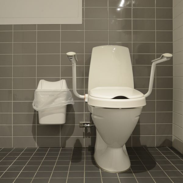 Cost of Commercial Toilet Repair in Valencia